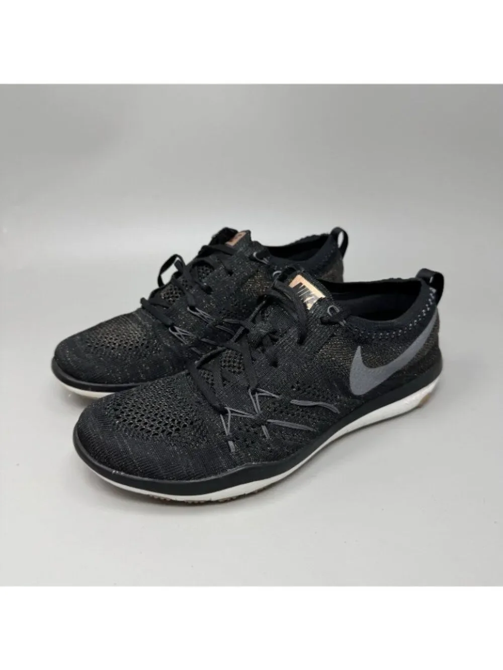 Nike Free TR Focus Flyknit Running Shoes Womens 7 Black Sneakers 844817-002